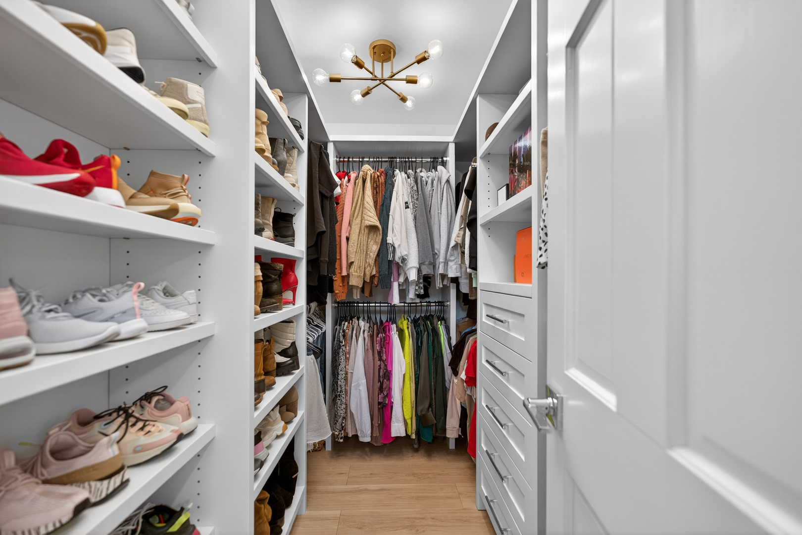 41W716 Hunters Hill Drive, St. Charles, IL 60175