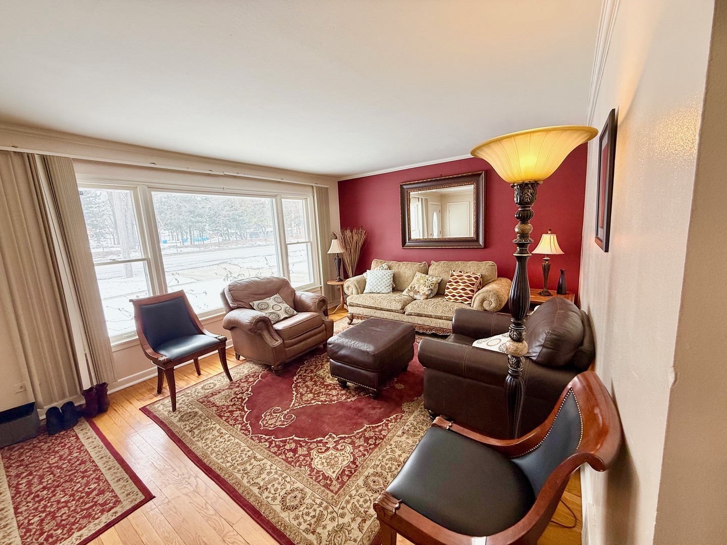 2909 Oakton Street, Park Ridge, IL 60068