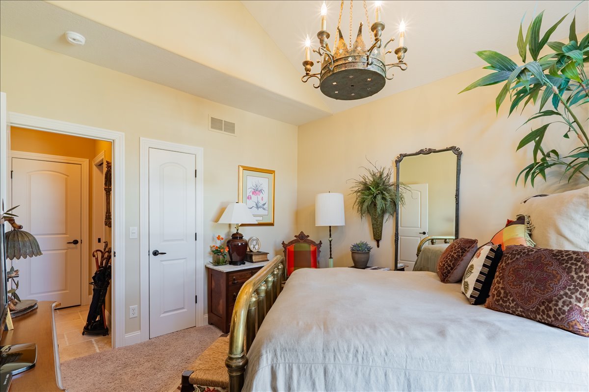 28 Prairie Vista Court, Bloomington, IL 61704