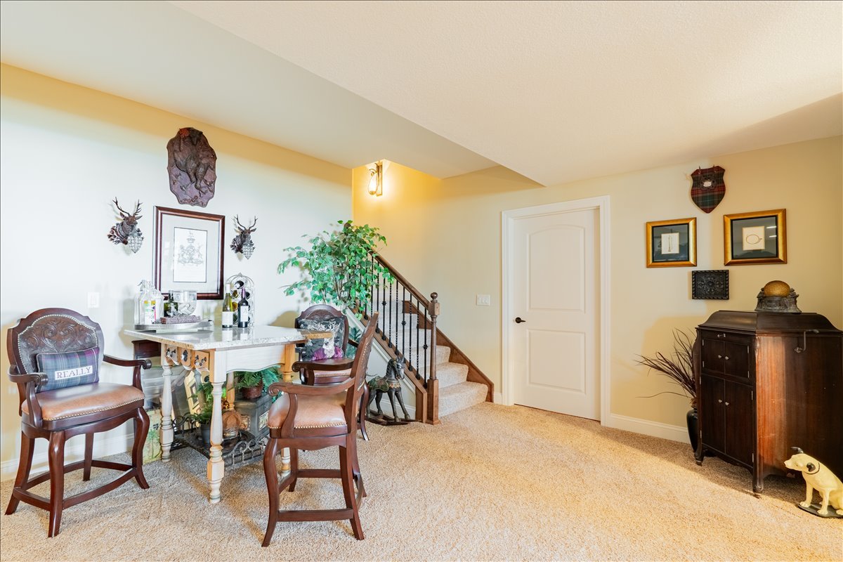 28 Prairie Vista Court, Bloomington, IL 61704