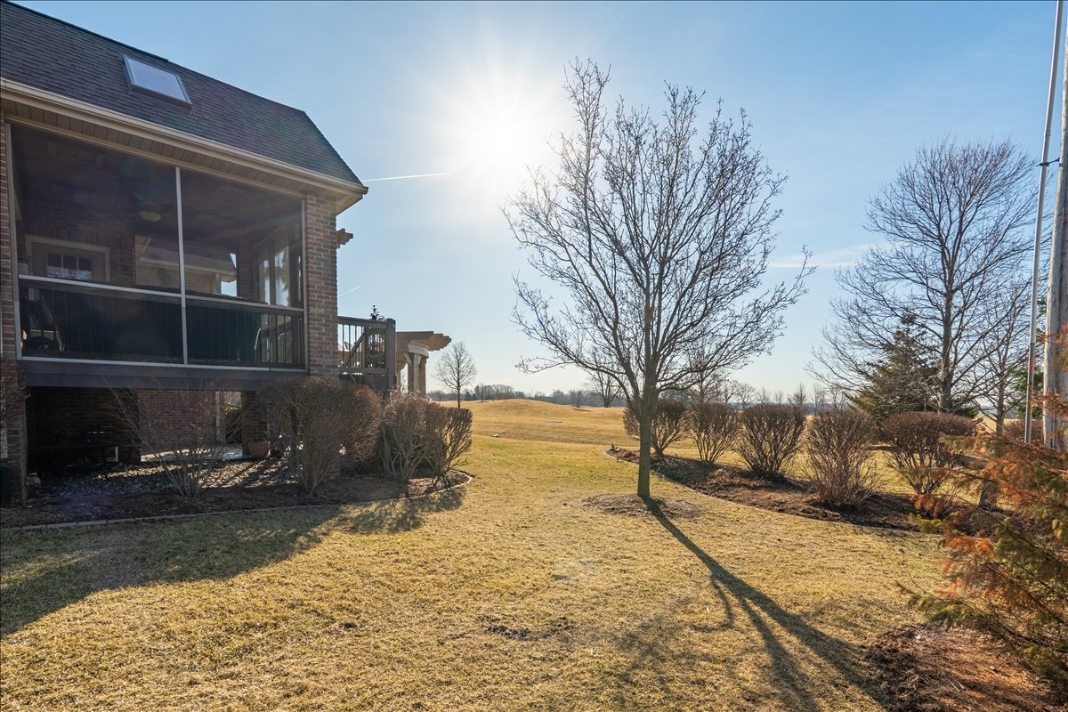 28 Prairie Vista Court, Bloomington, IL 61704