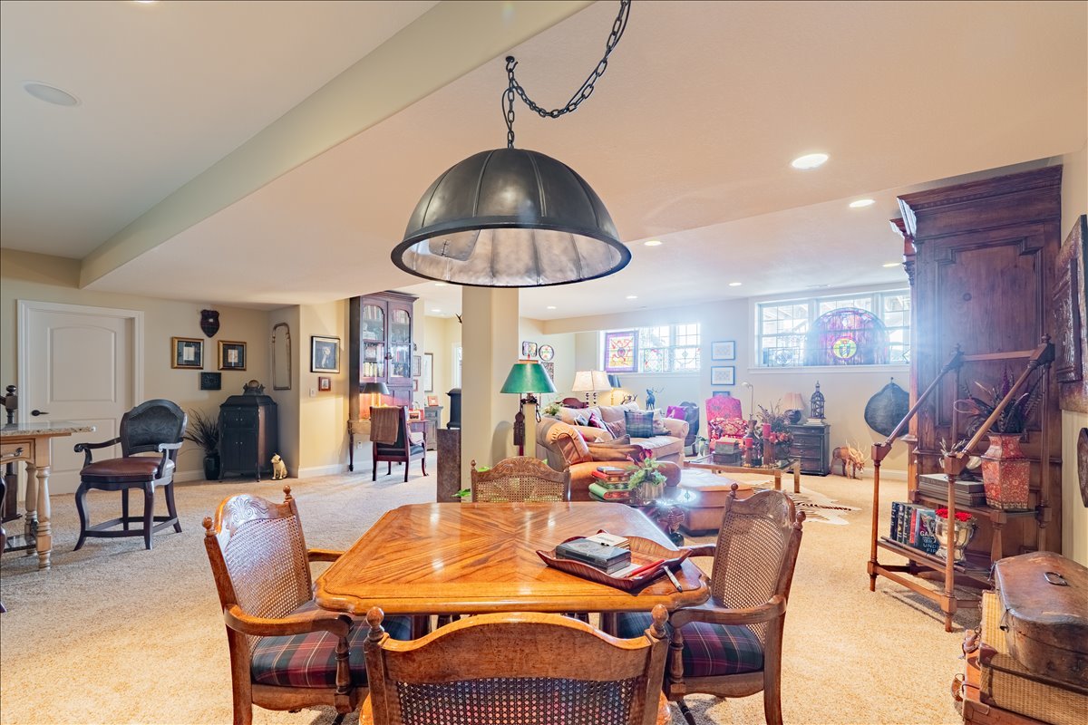 28 Prairie Vista Court, Bloomington, IL 61704