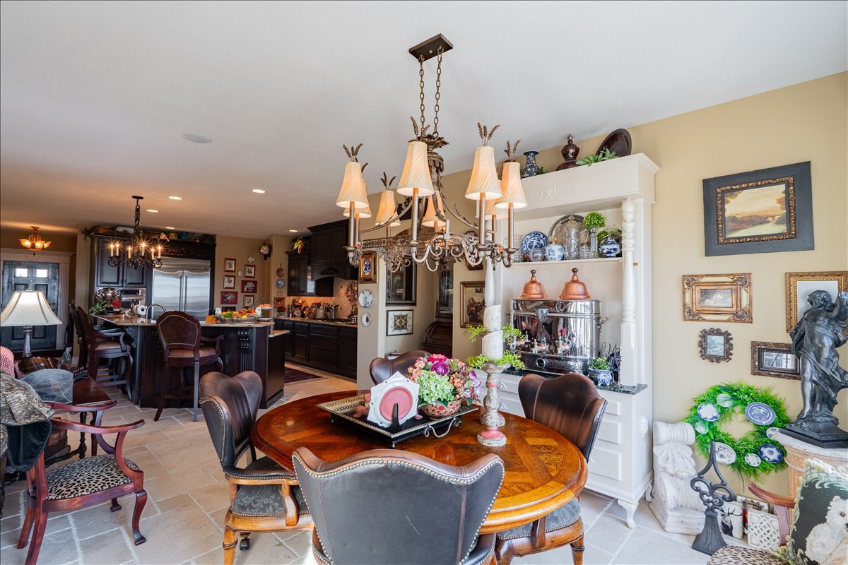 28 Prairie Vista Court, Bloomington, IL 61704