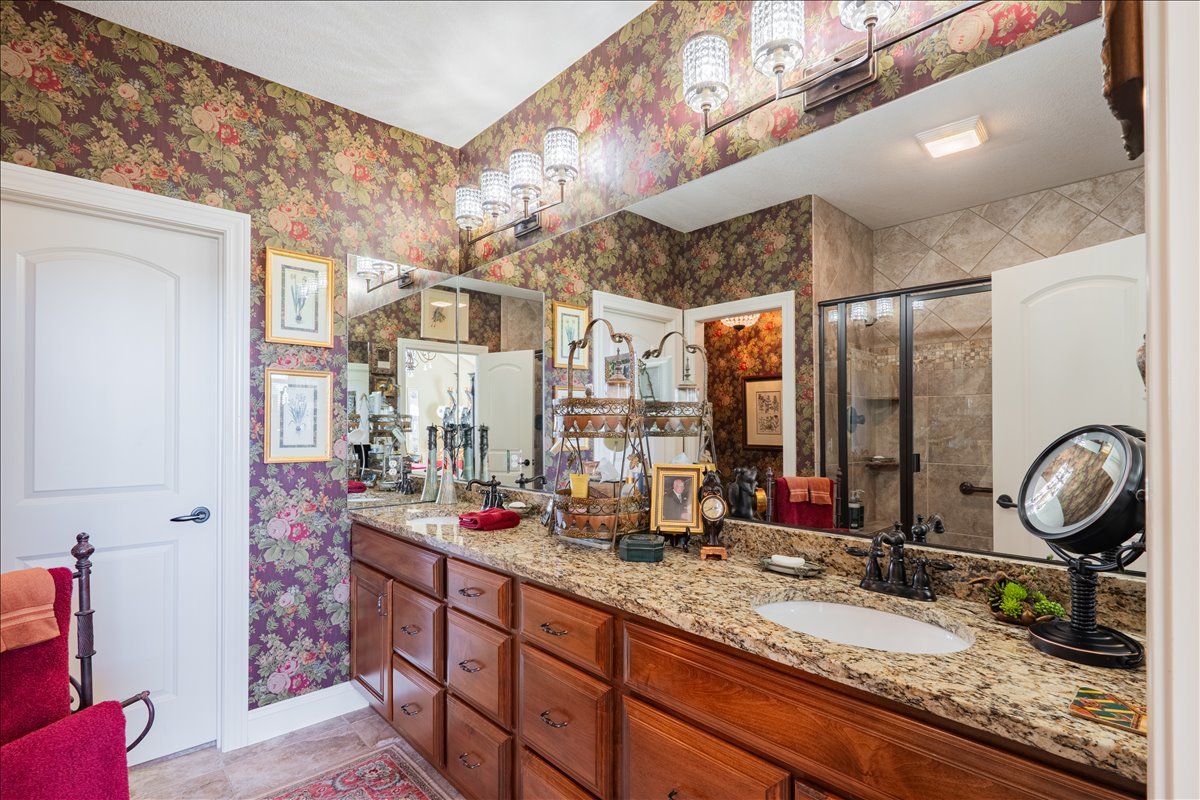 28 Prairie Vista Court, Bloomington, IL 61704