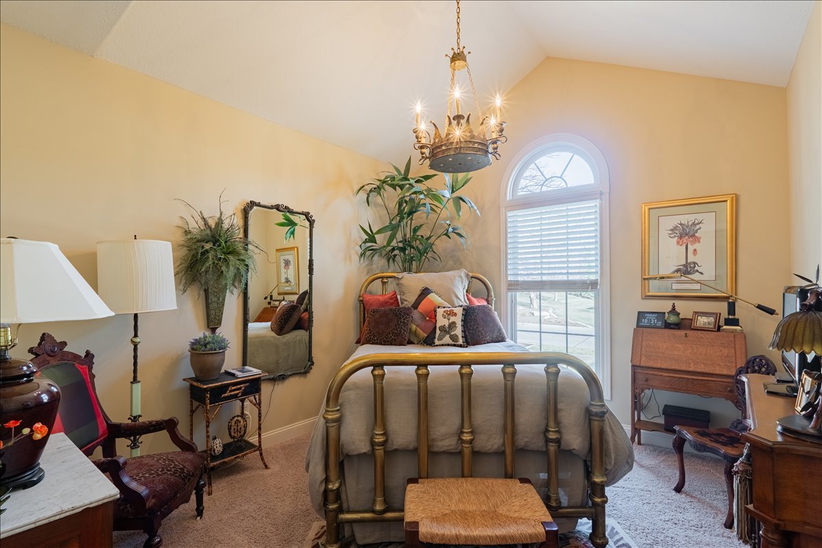 28 Prairie Vista Court, Bloomington, IL 61704