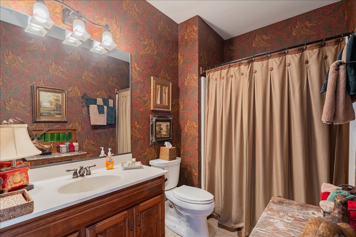 28 Prairie Vista Court, Bloomington, IL 61704