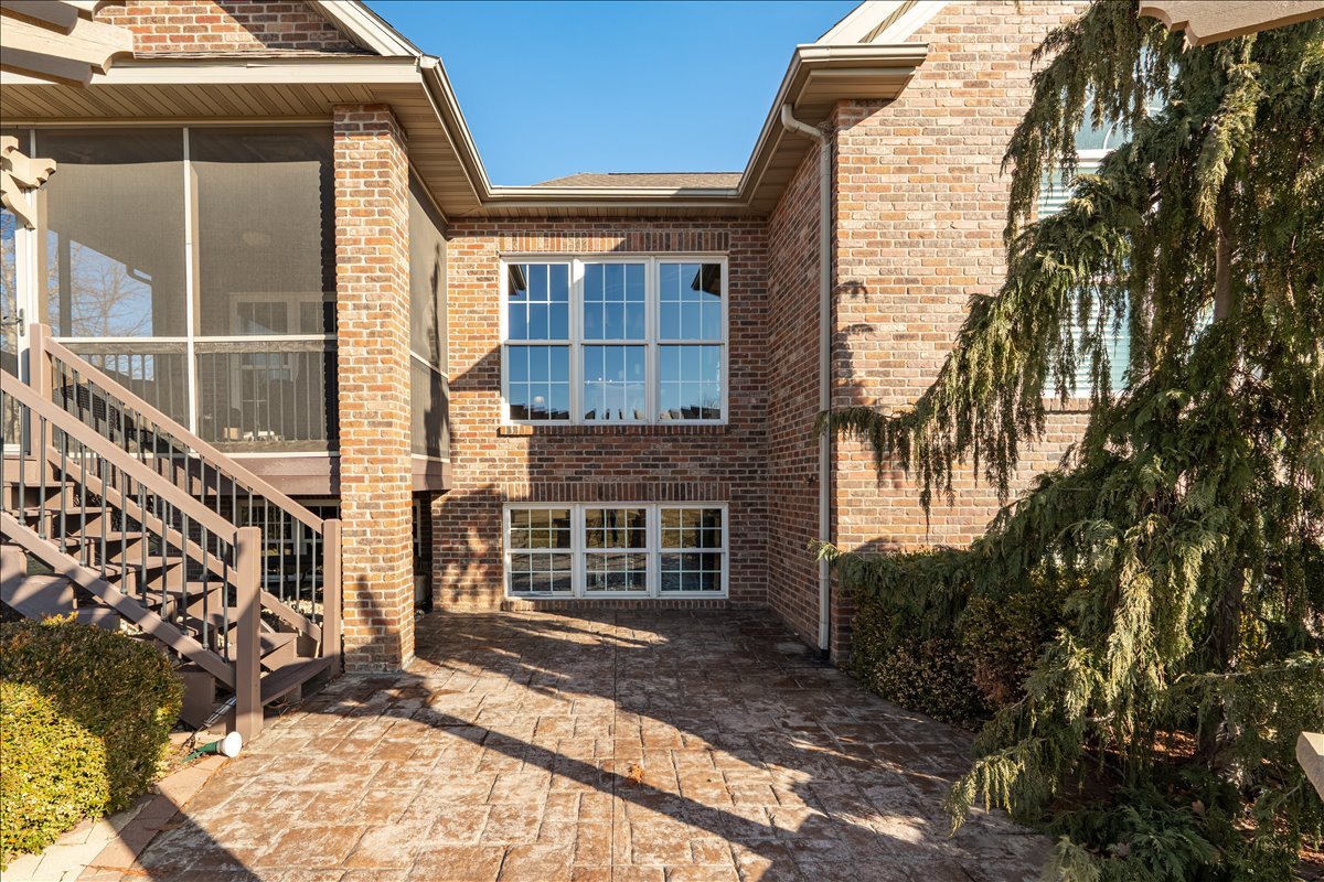 28 Prairie Vista Court, Bloomington, IL 61704