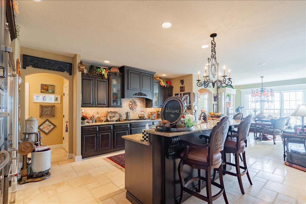 28 Prairie Vista Court, Bloomington, IL 61704