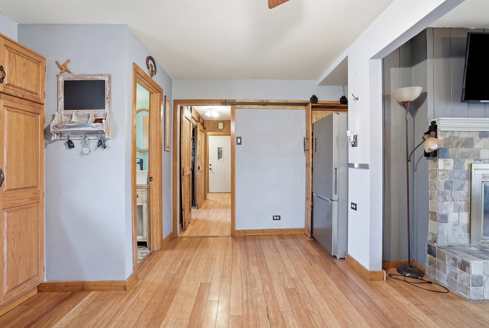 14756 Lorel Avenue, Oak Forest, IL 60452