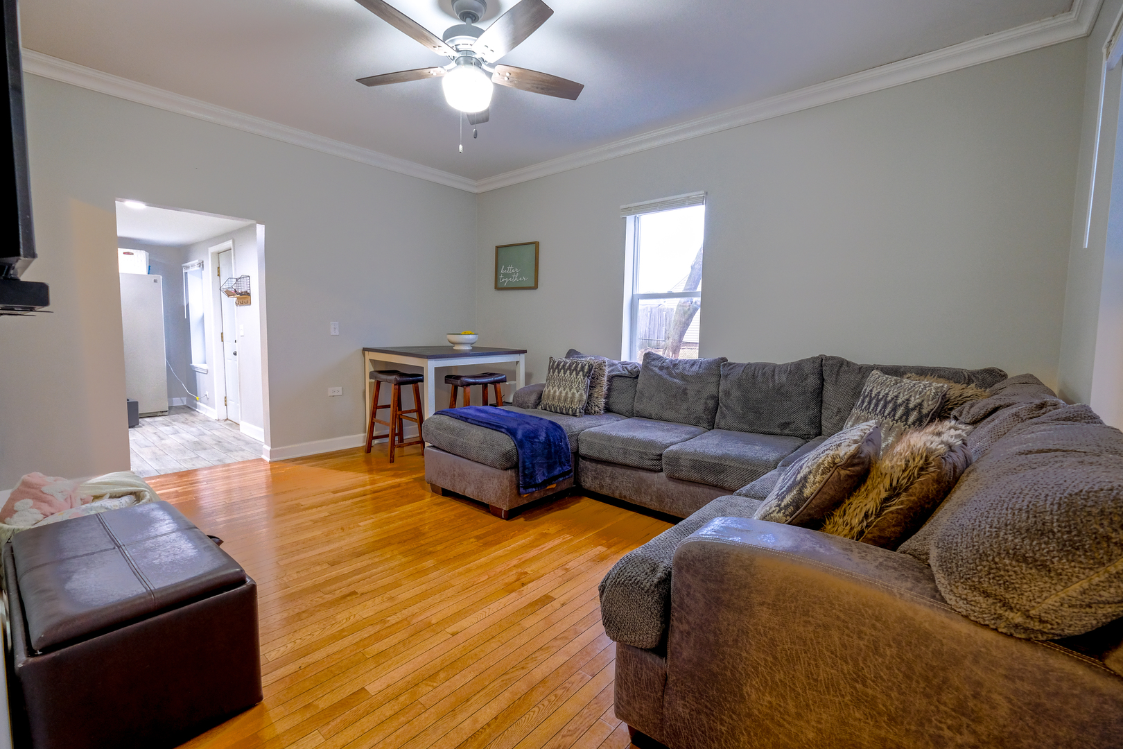 906 Grove Street, Aurora, IL 60505