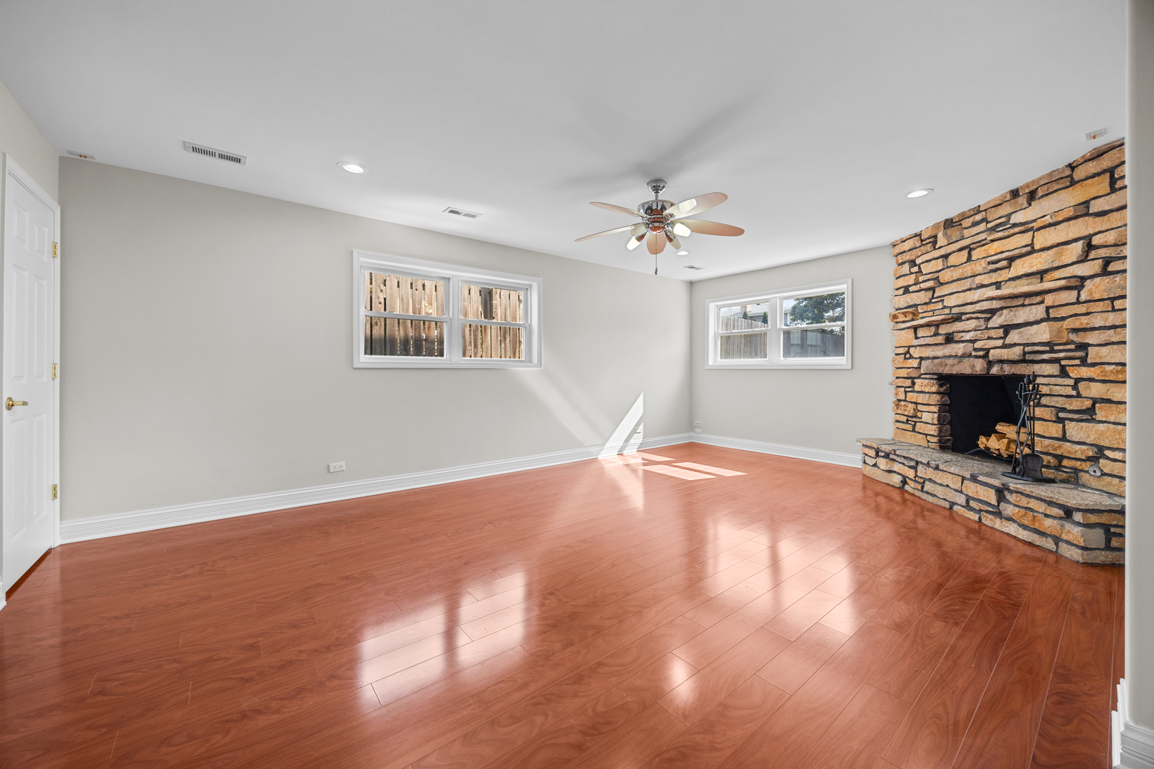 865 Love Street, Elk Grove Village, IL 60007