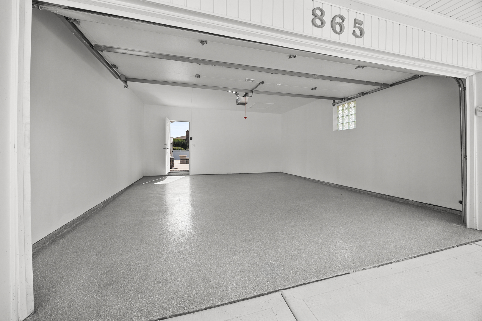 865 Love Street, Elk Grove Village, IL 60007