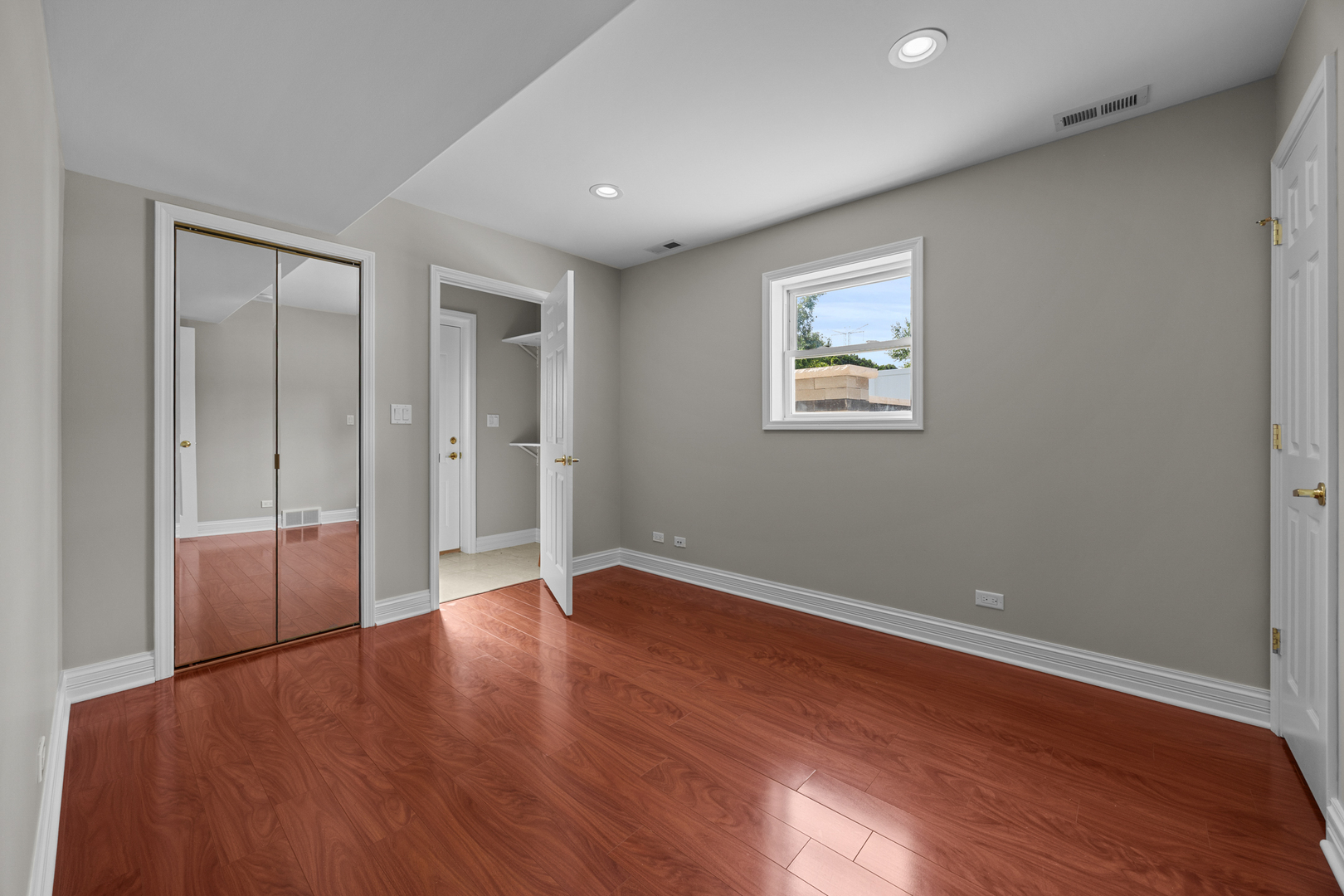 865 Love Street, Elk Grove Village, IL 60007