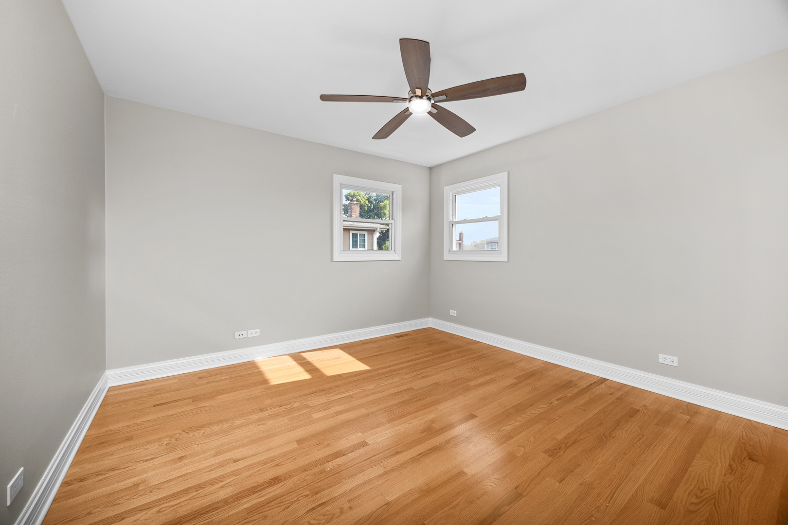 865 Love Street, Elk Grove Village, IL 60007