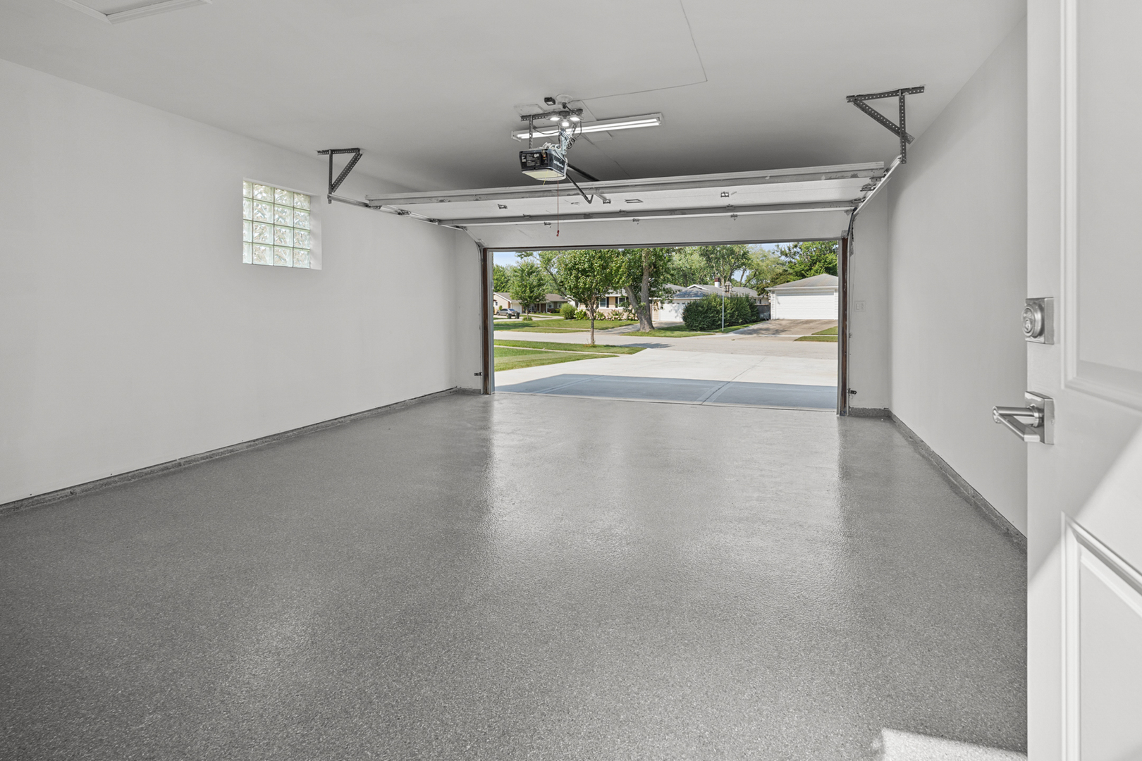 865 Love Street, Elk Grove Village, IL 60007