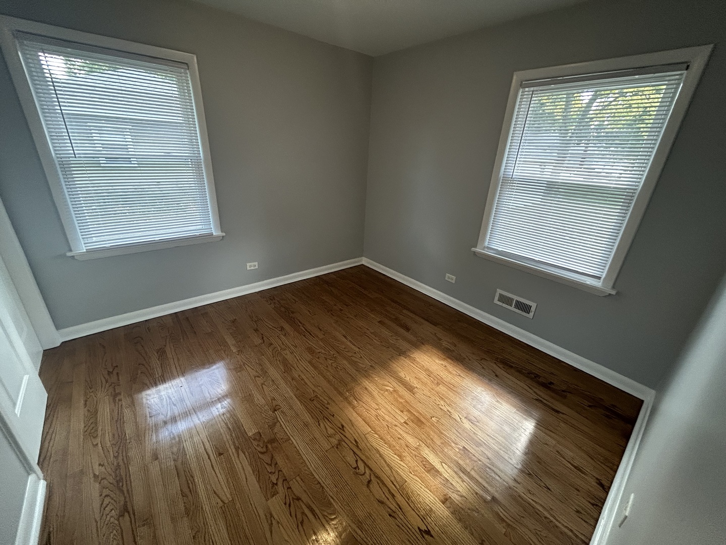 609 E 160th Place, South Holland, IL 60473