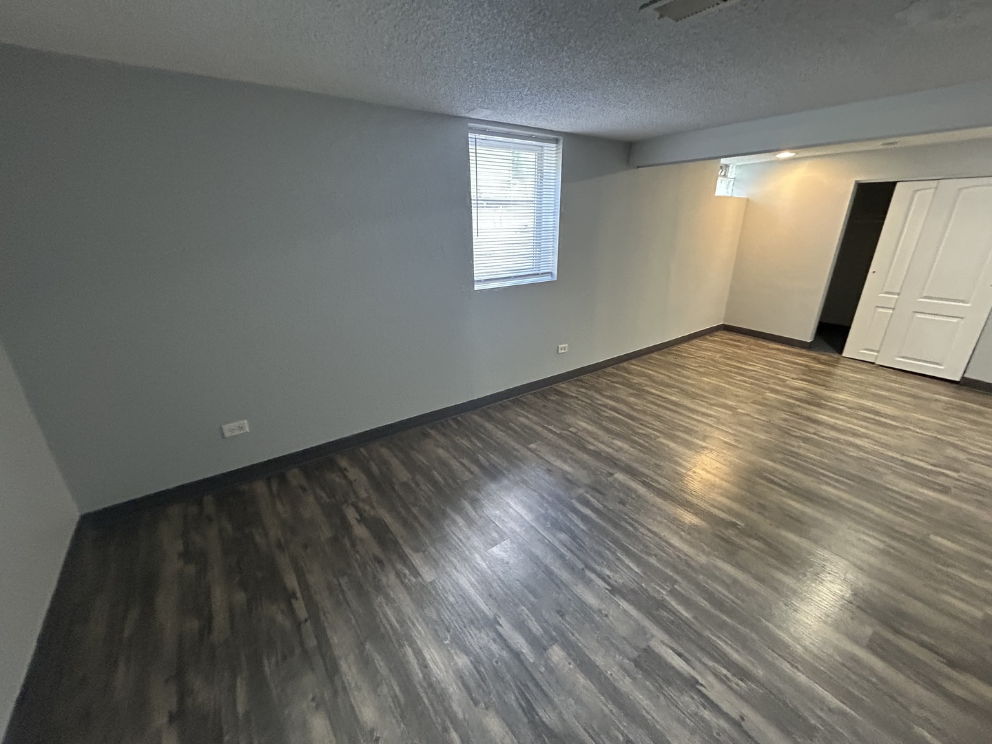 609 E 160th Place, South Holland, IL 60473