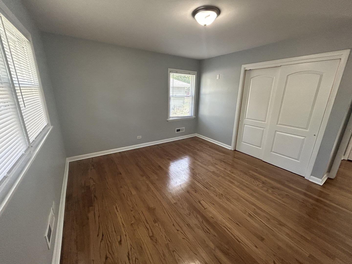 609 E 160th Place, South Holland, IL 60473