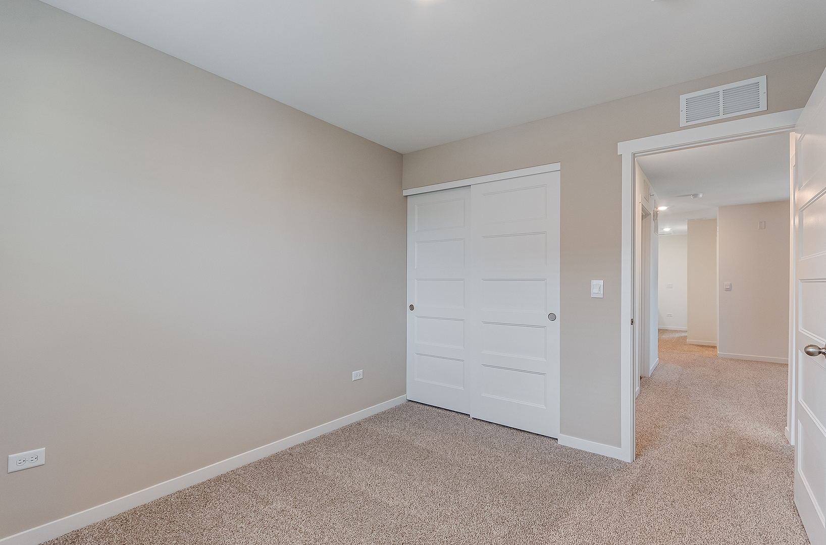 2229 Riesling Road #2229, Oswego, IL 60543