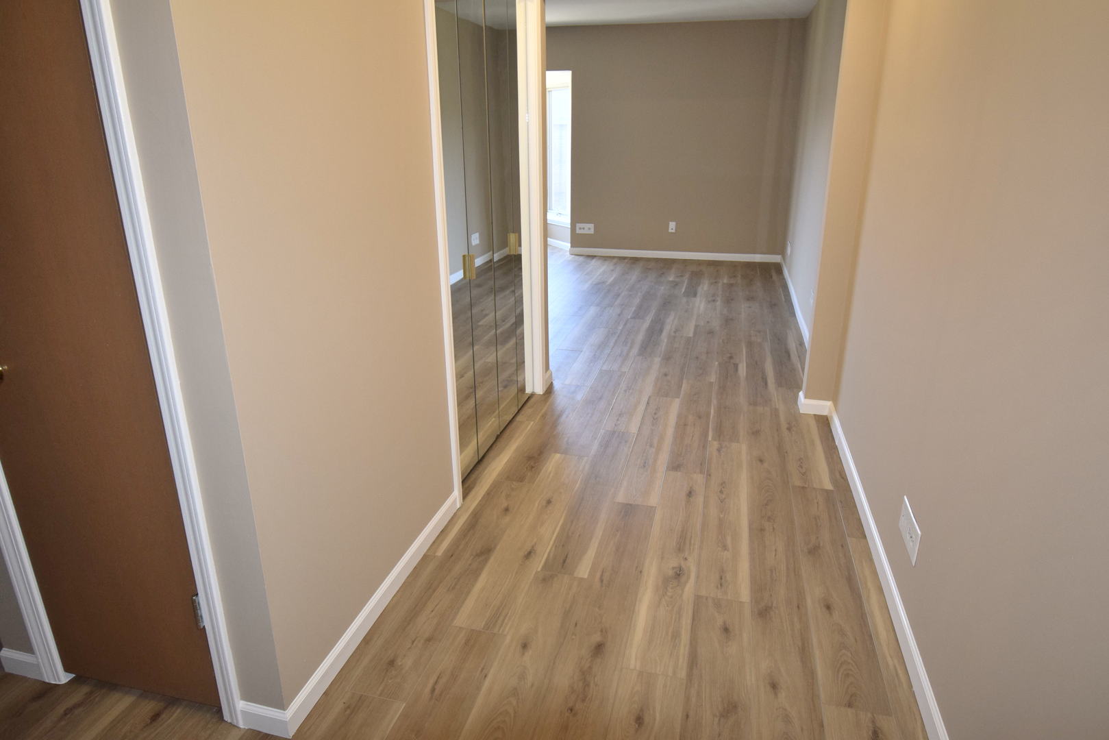 400 Ascot Drive #3M, Park Ridge, IL 60068