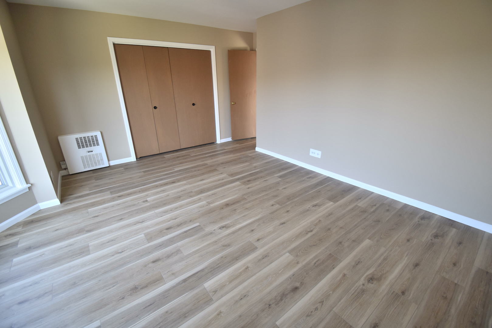 400 Ascot Drive #3M, Park Ridge, IL 60068