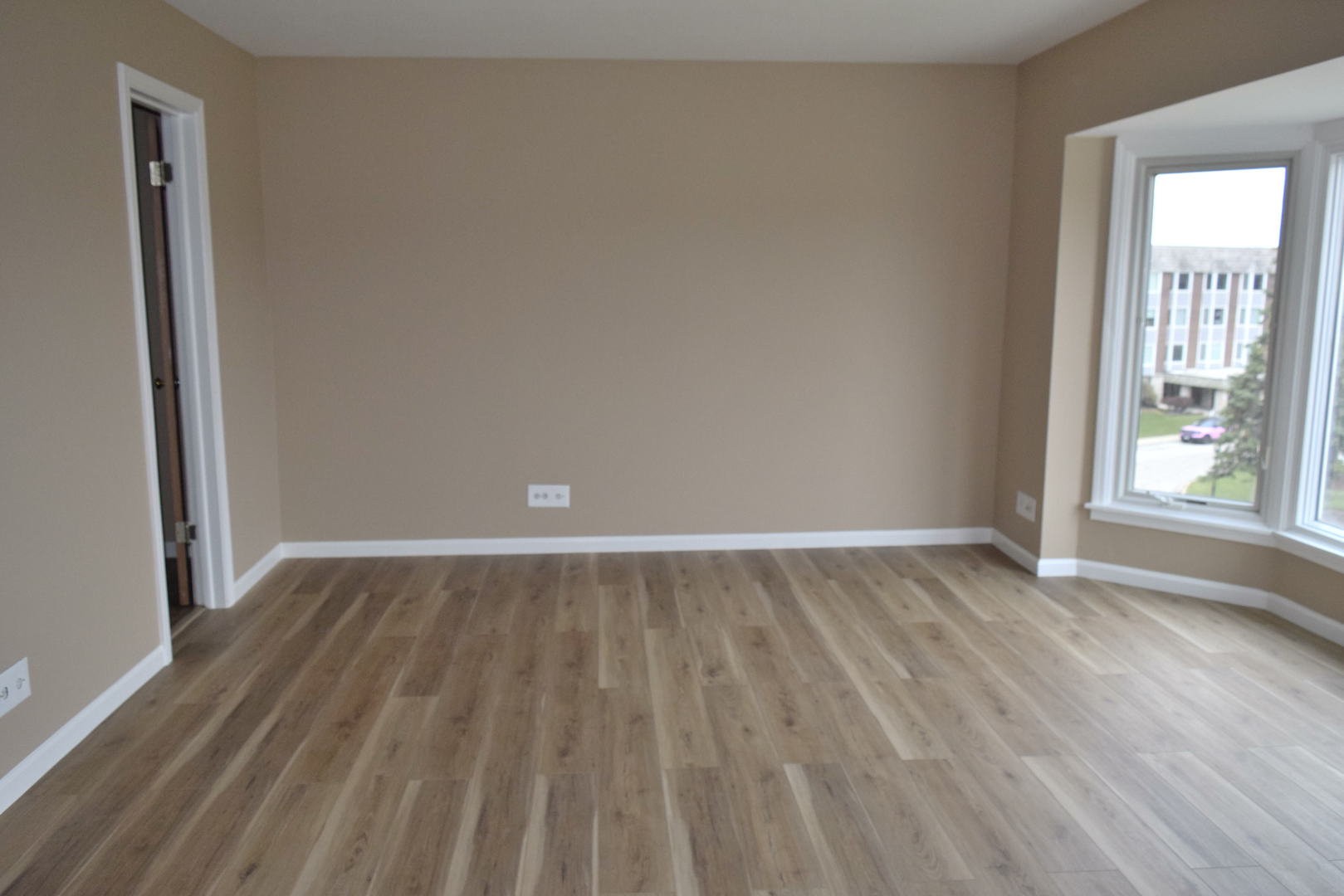 400 Ascot Drive #3M, Park Ridge, IL 60068