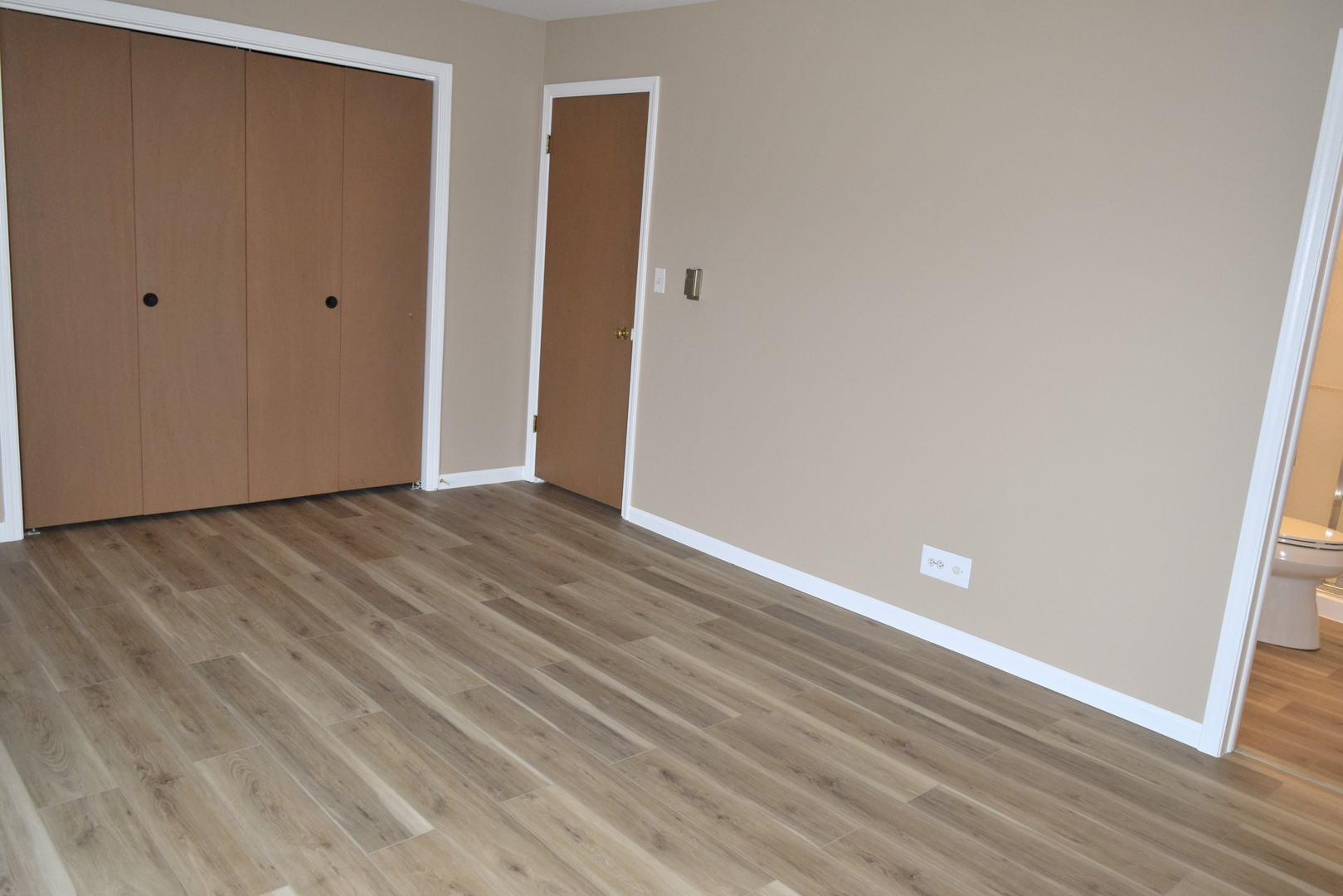 400 Ascot Drive #3M, Park Ridge, IL 60068