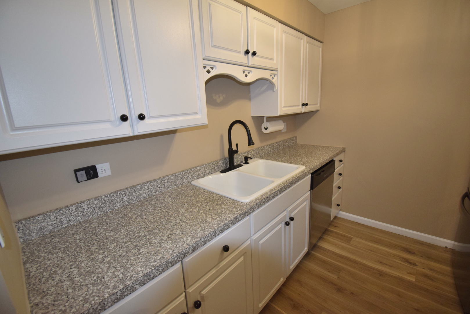 400 Ascot Drive #3M, Park Ridge, IL 60068