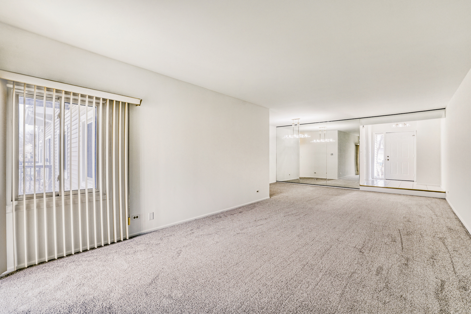 126 Autumn Court #126, Buffalo Grove, IL 60089