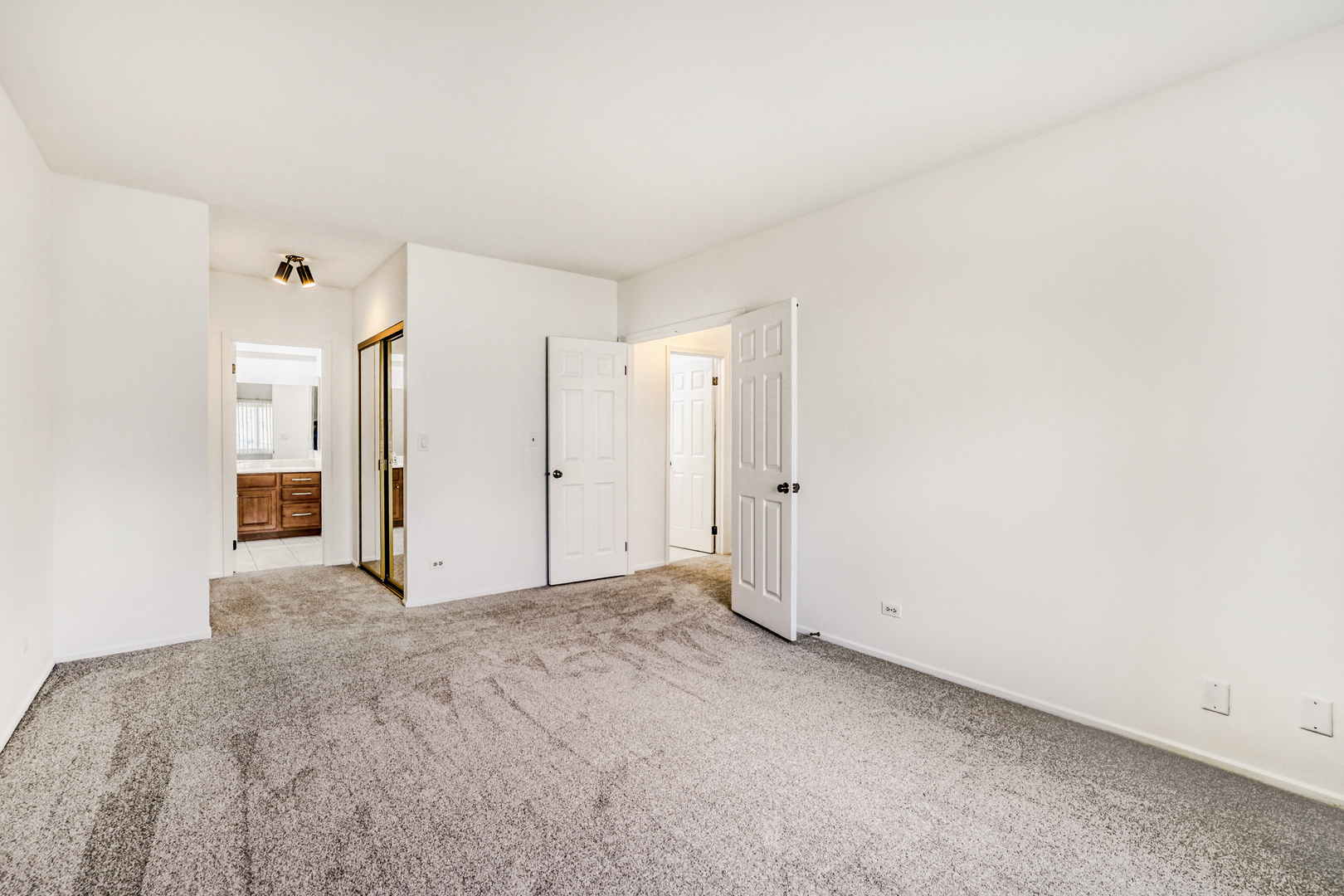 126 Autumn Court #126, Buffalo Grove, IL 60089