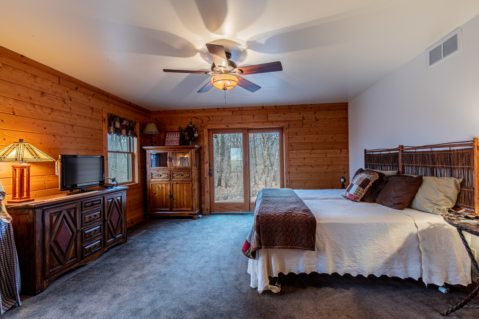 18 Lincoln Court, Putnam, IL 61560