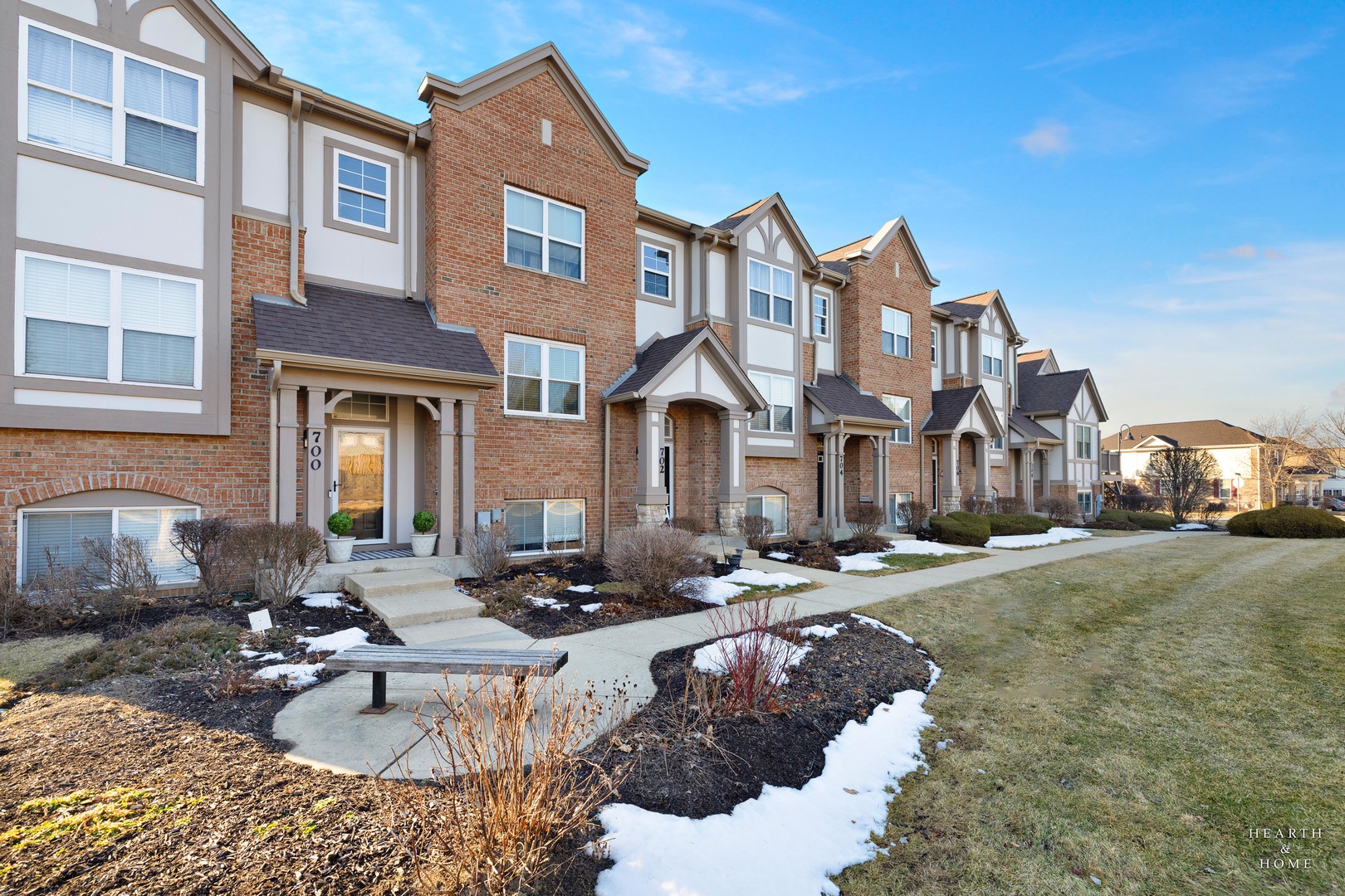 702 June Terrace, Lake Zurich, IL 60047