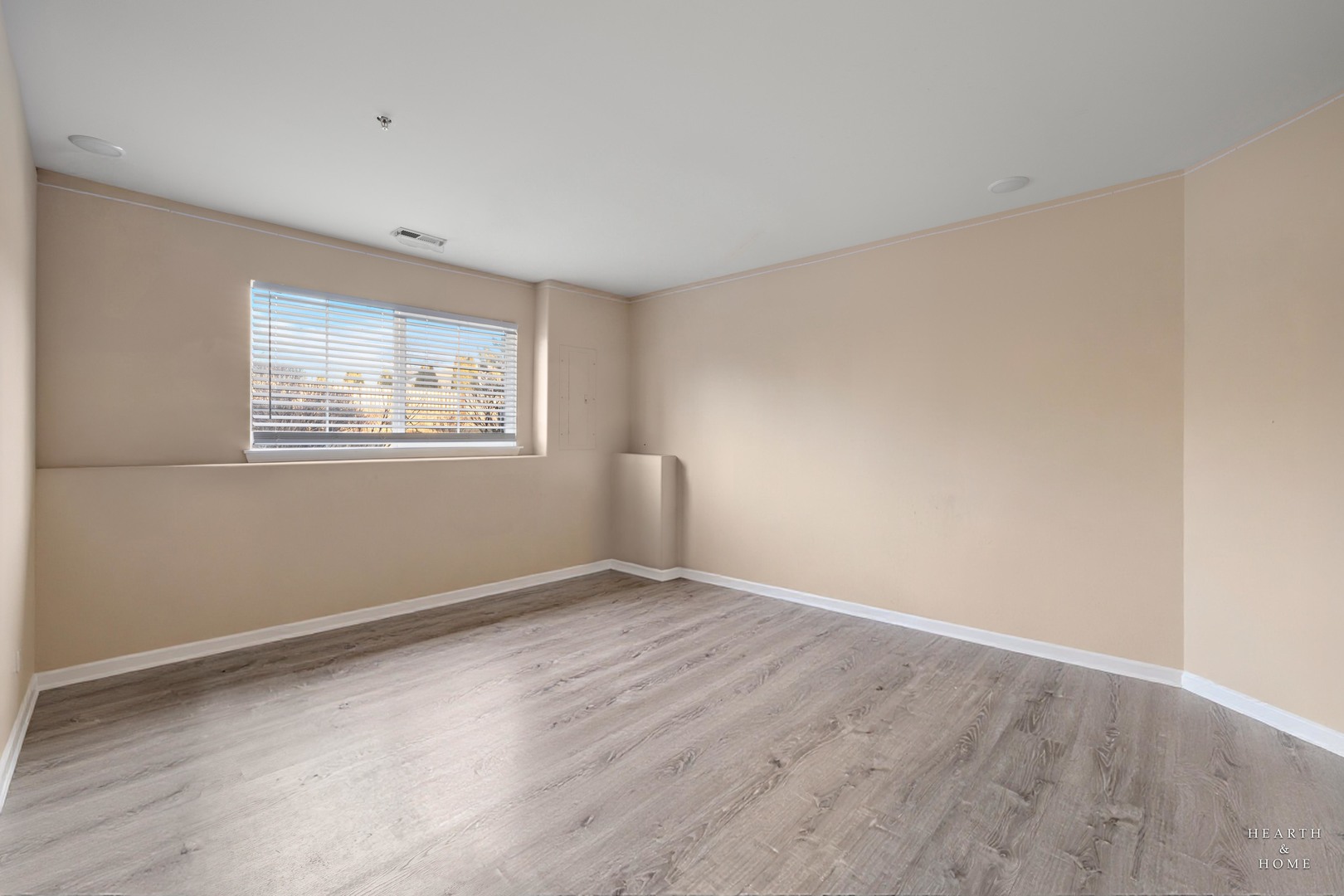 702 June Terrace, Lake Zurich, IL 60047