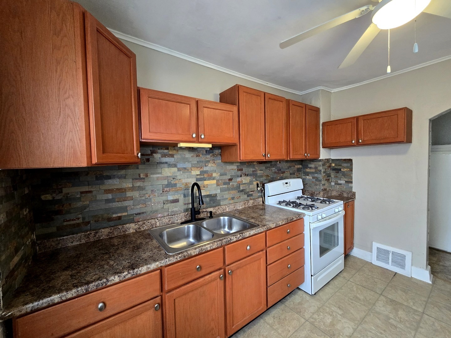 16018 Loomis Avenue, Harvey, IL 60426