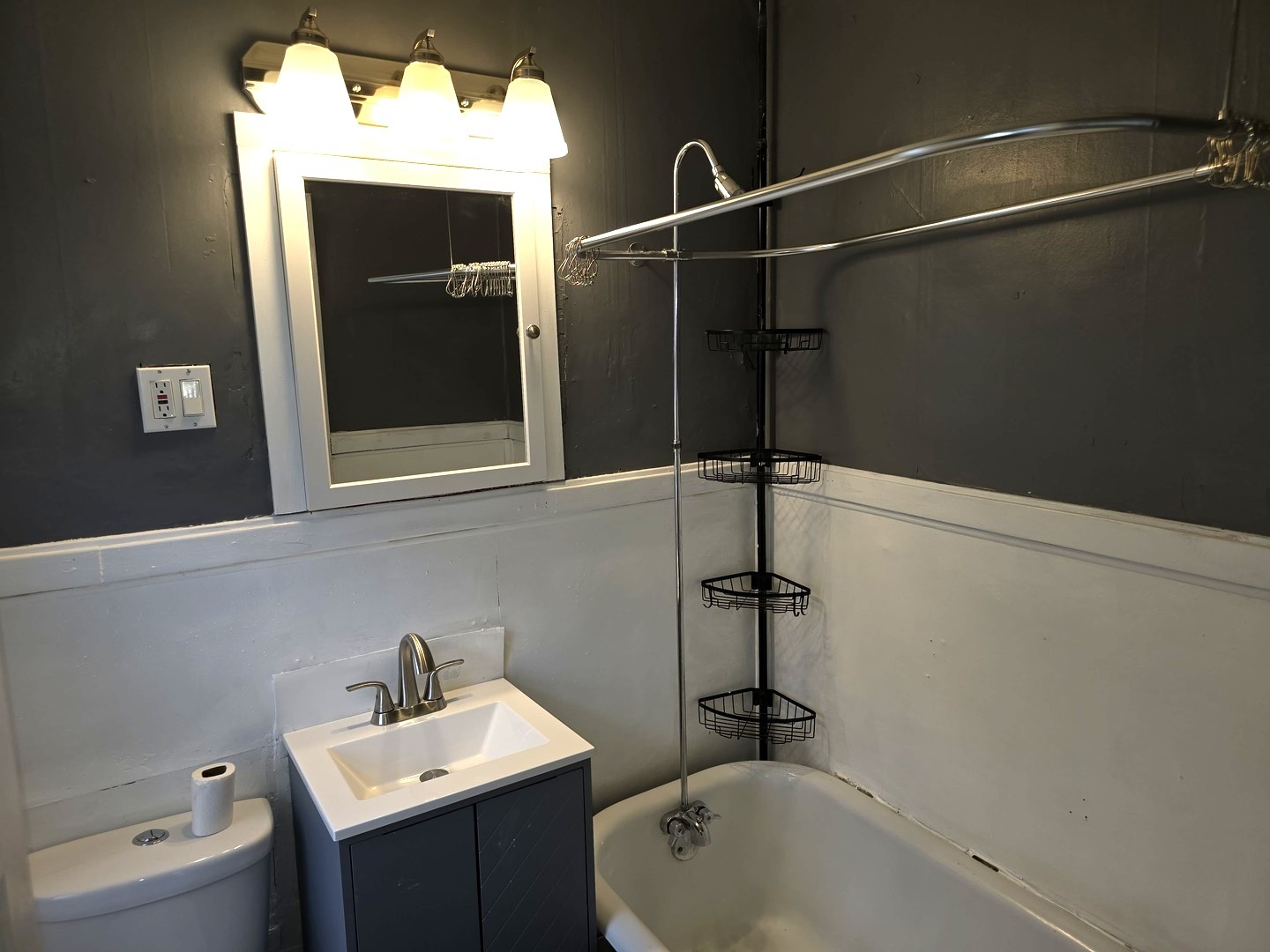 16018 Loomis Avenue, Harvey, IL 60426