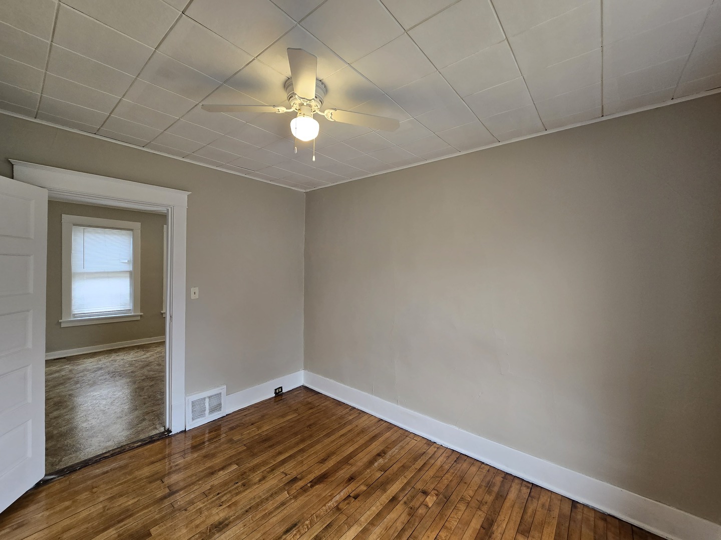 16018 Loomis Avenue, Harvey, IL 60426