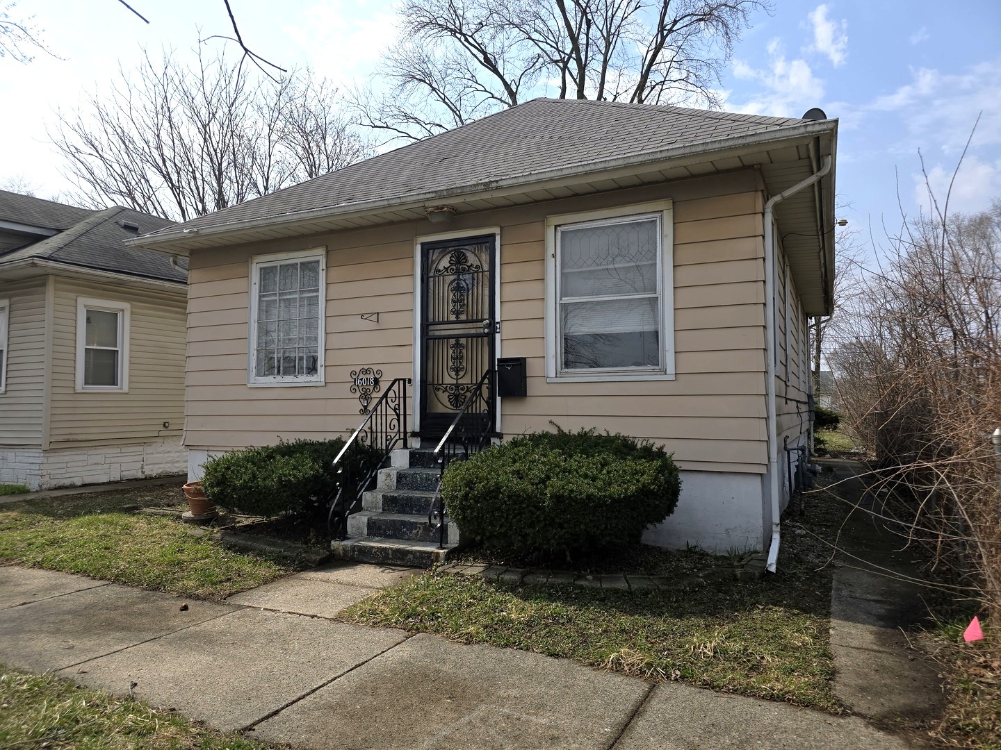 16018 Loomis Avenue, Harvey, IL 60426
