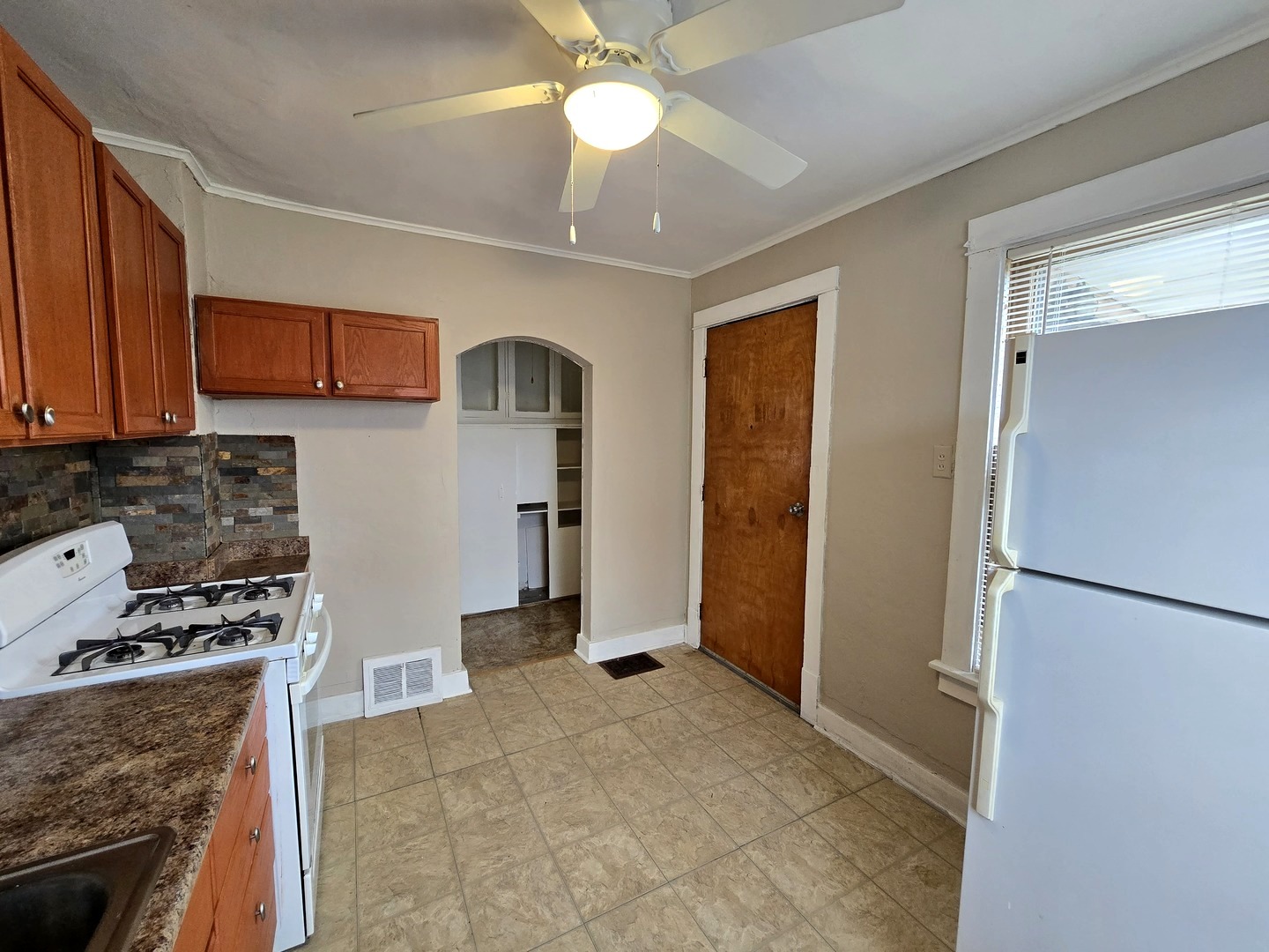 16018 Loomis Avenue, Harvey, IL 60426