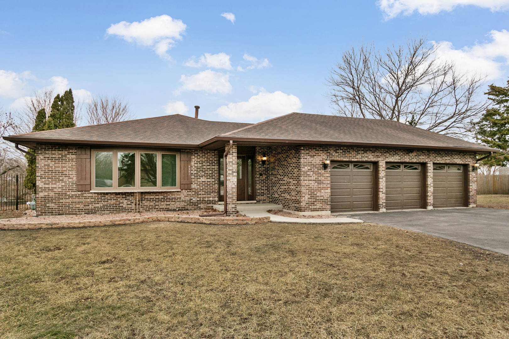 4951 Crest Court, Country Club Hills, IL 60478