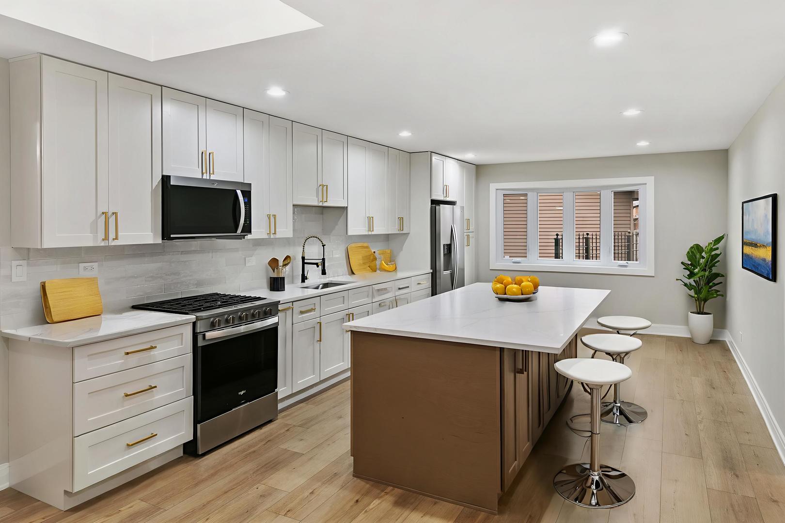 4951 Crest Court, Country Club Hills, IL 60478