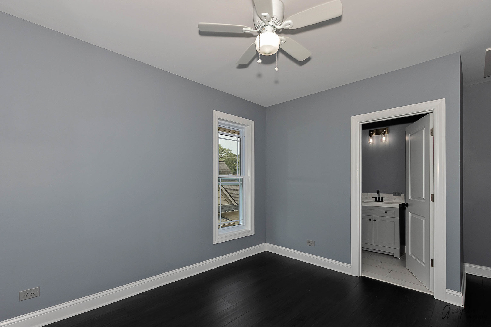 51 S Seymour Avenue #2, Grayslake, IL 60030