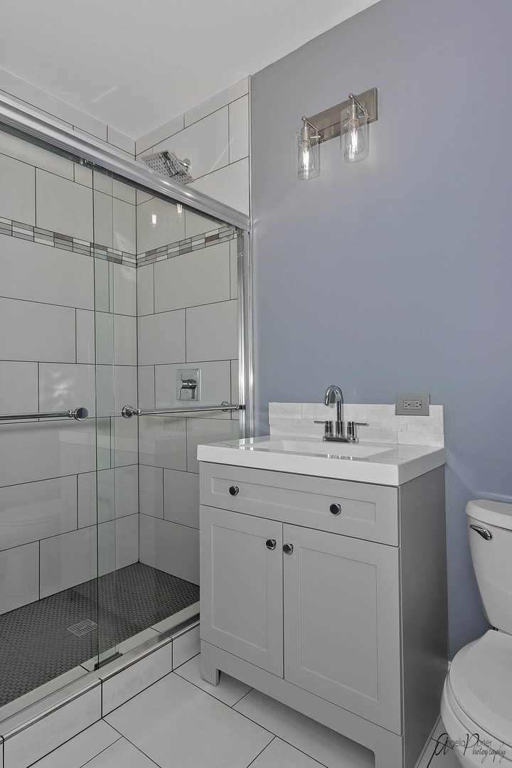 51 S Seymour Avenue #2, Grayslake, IL 60030