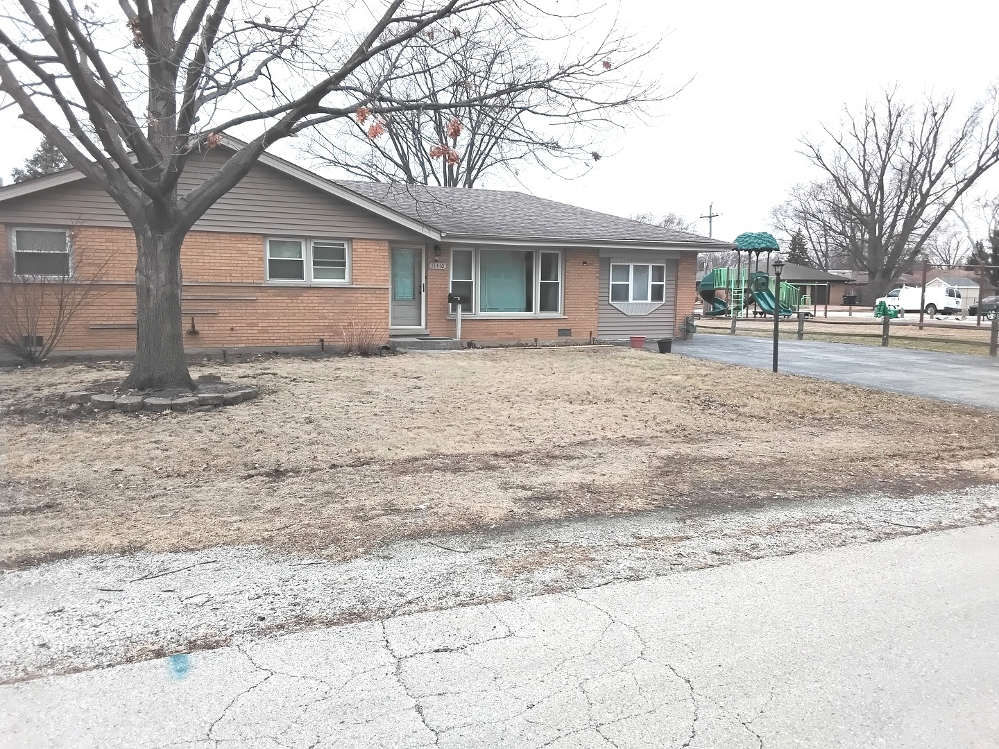 11410 S Neenah Avenue, Worth, IL 60482