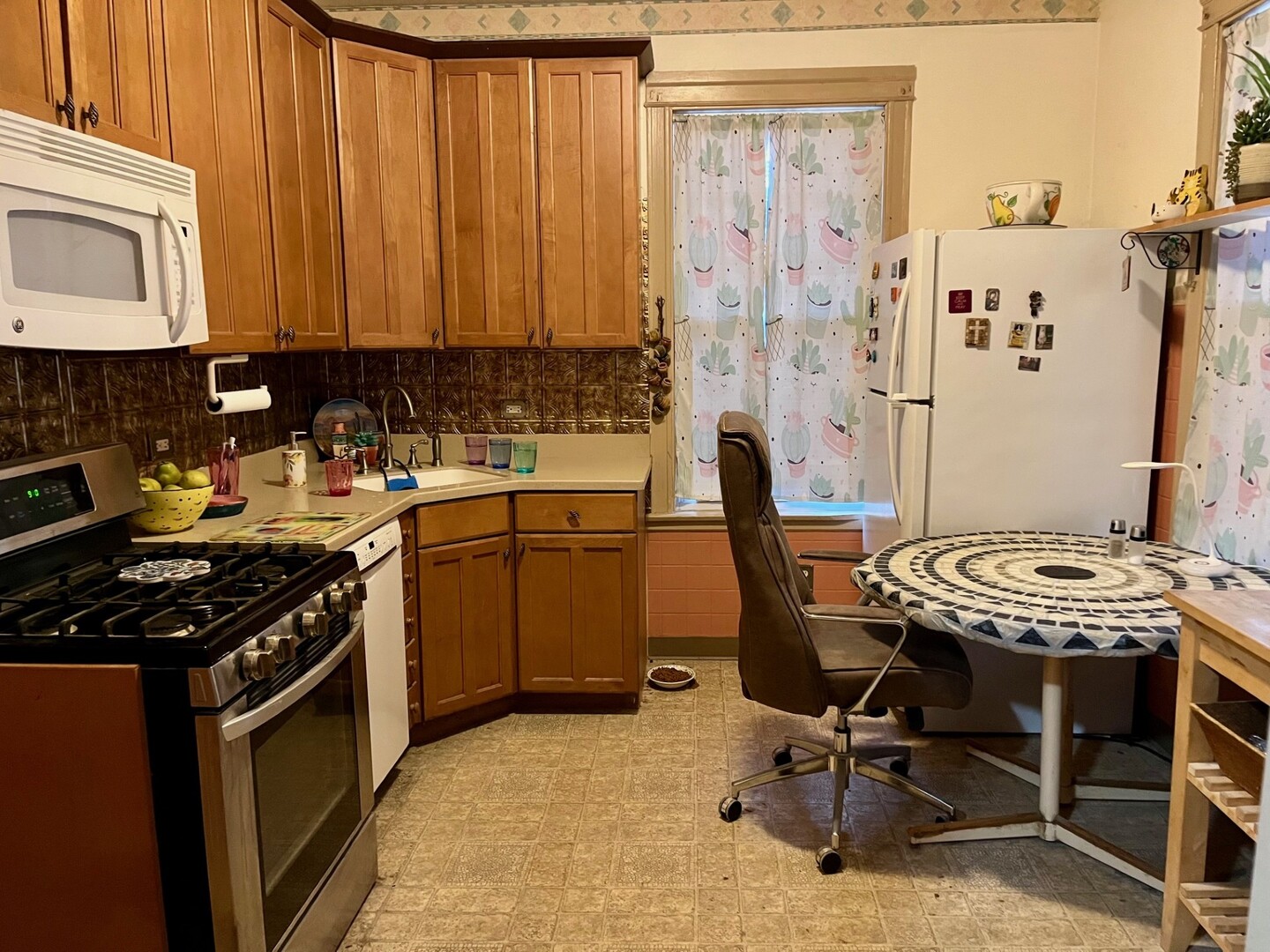 2228 Harvey Avenue, Berwyn, IL 60402