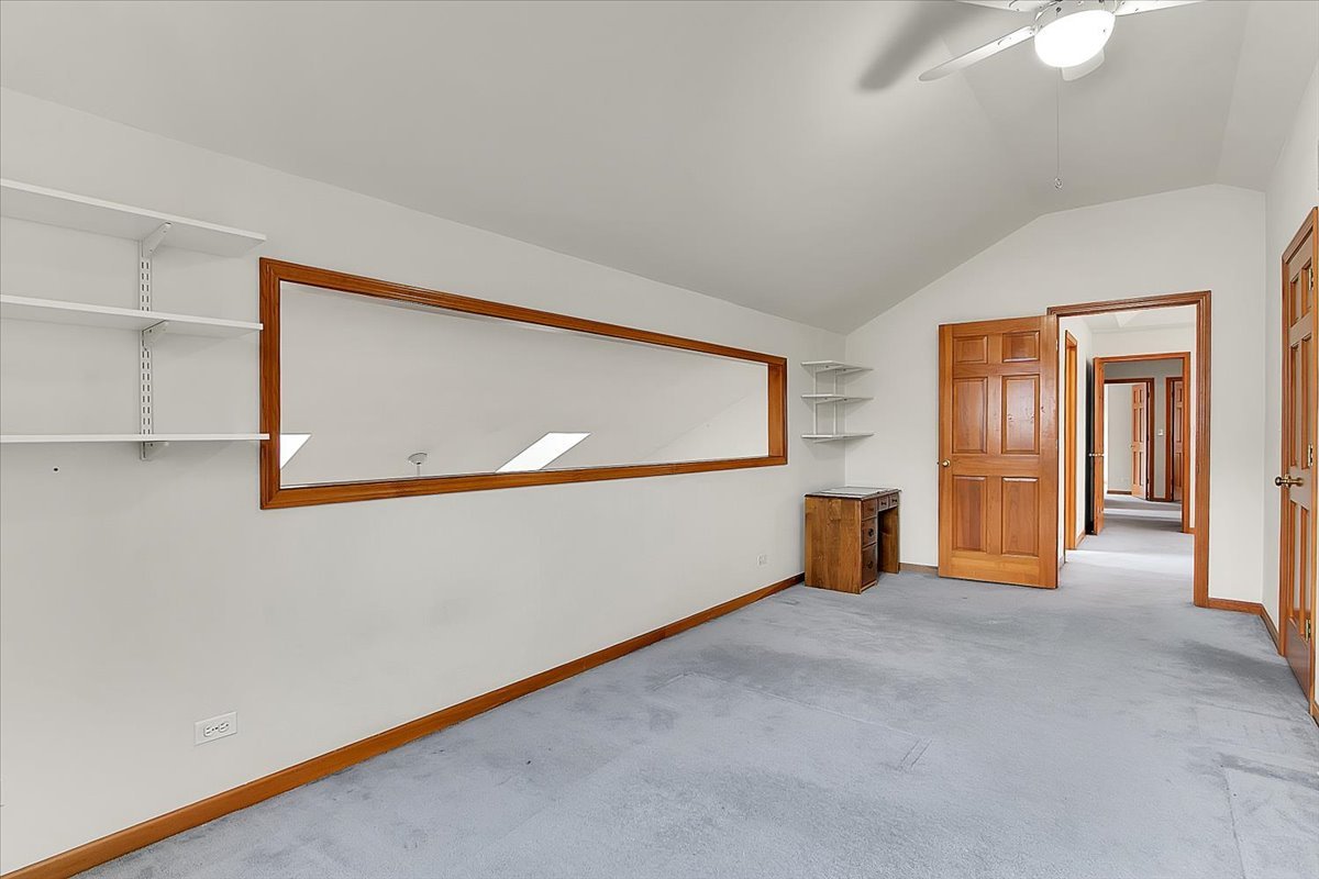 311 Millcreek Lane, Naperville, IL 60540