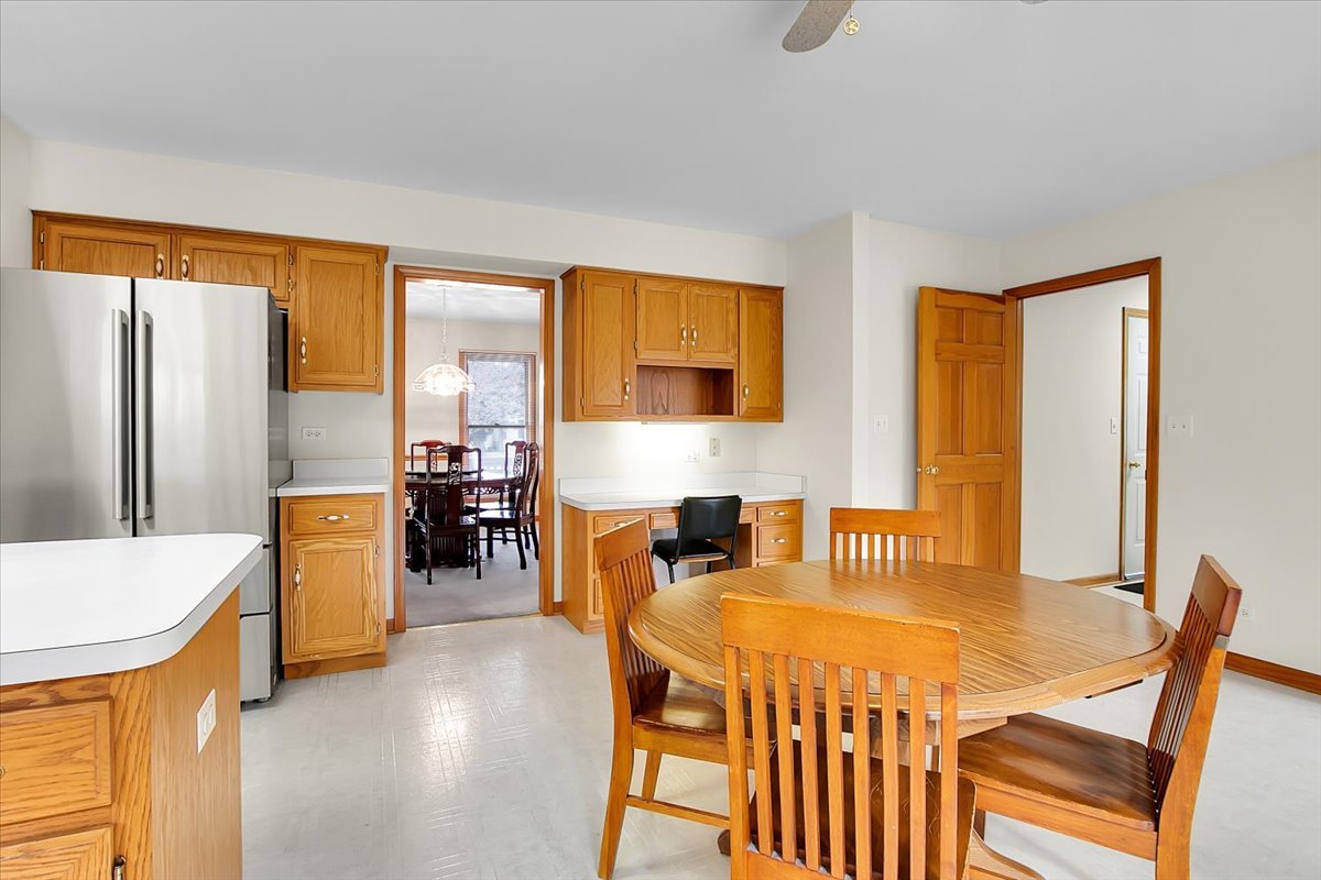 311 Millcreek Lane, Naperville, IL 60540