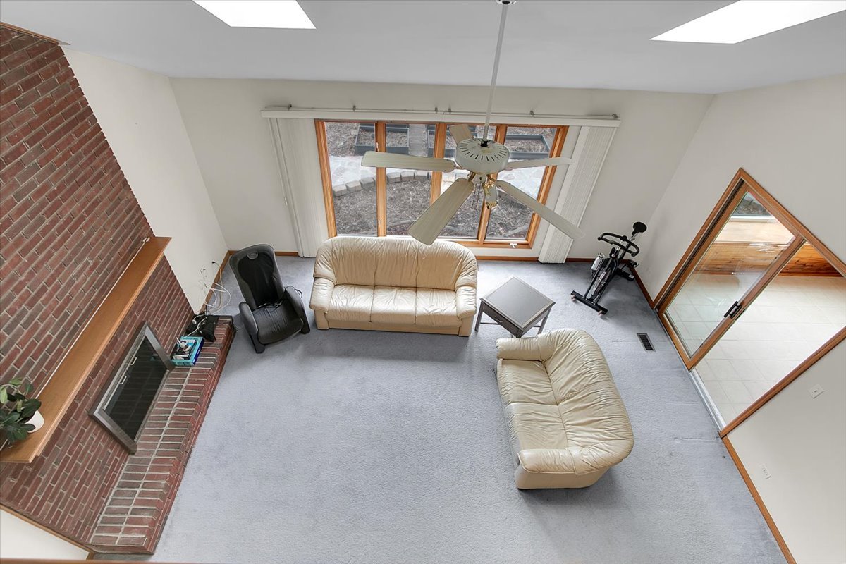 311 Millcreek Lane, Naperville, IL 60540