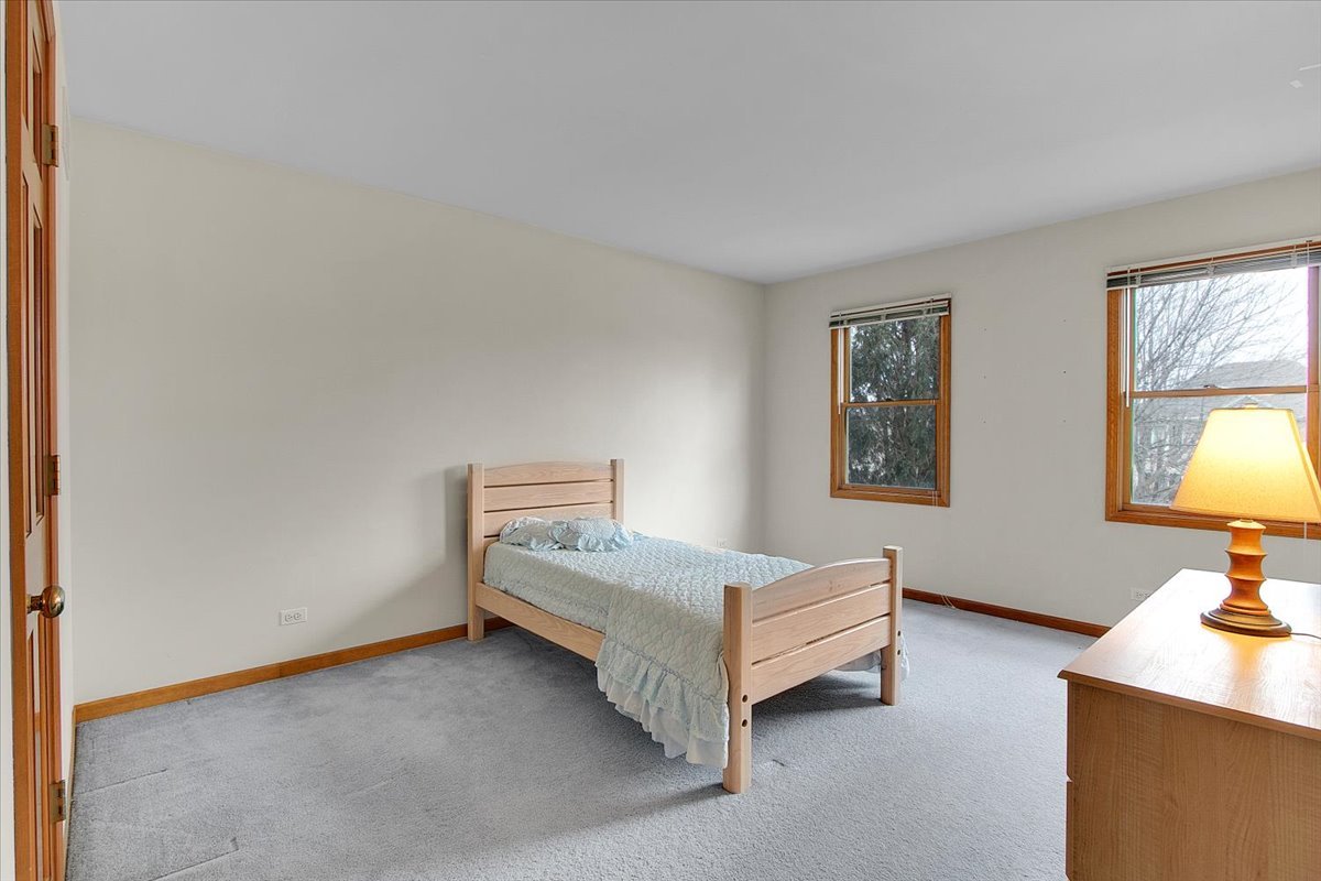 311 Millcreek Lane, Naperville, IL 60540