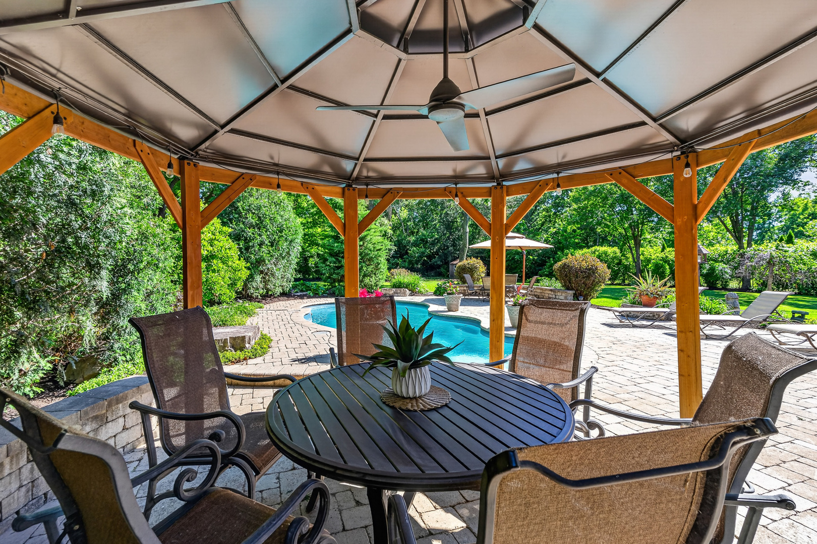 15641 W Stately Oaks Circle, Homer Glen, IL 60491