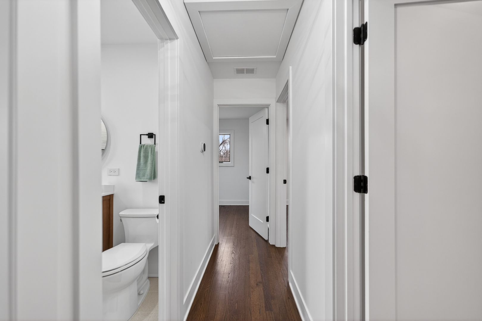 241 E Schick Road, Bloomingdale, IL 60108